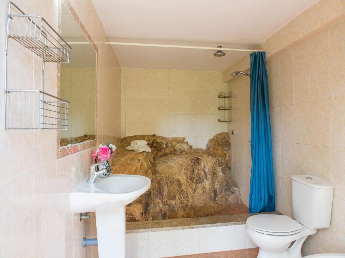 House With Authentic Tiling And Antique Furniture Villa Montemor-o-Novo Eksteriør bilde