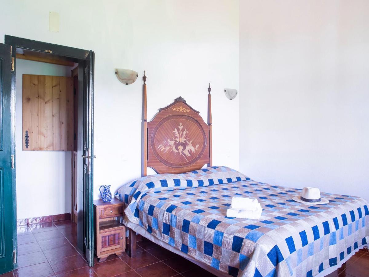 House With Authentic Tiling And Antique Furniture Villa Montemor-o-Novo Eksteriør bilde